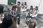 Palestra sobre cuidados com o cabelo e penteados para o dia a dia